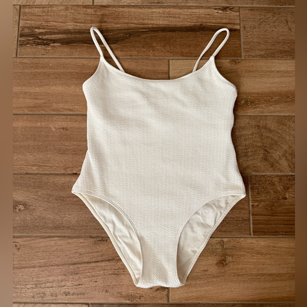 Monday Swimwear Bahamas Crinkle Rib One Piece Swimsuit Ivory Size V/XL